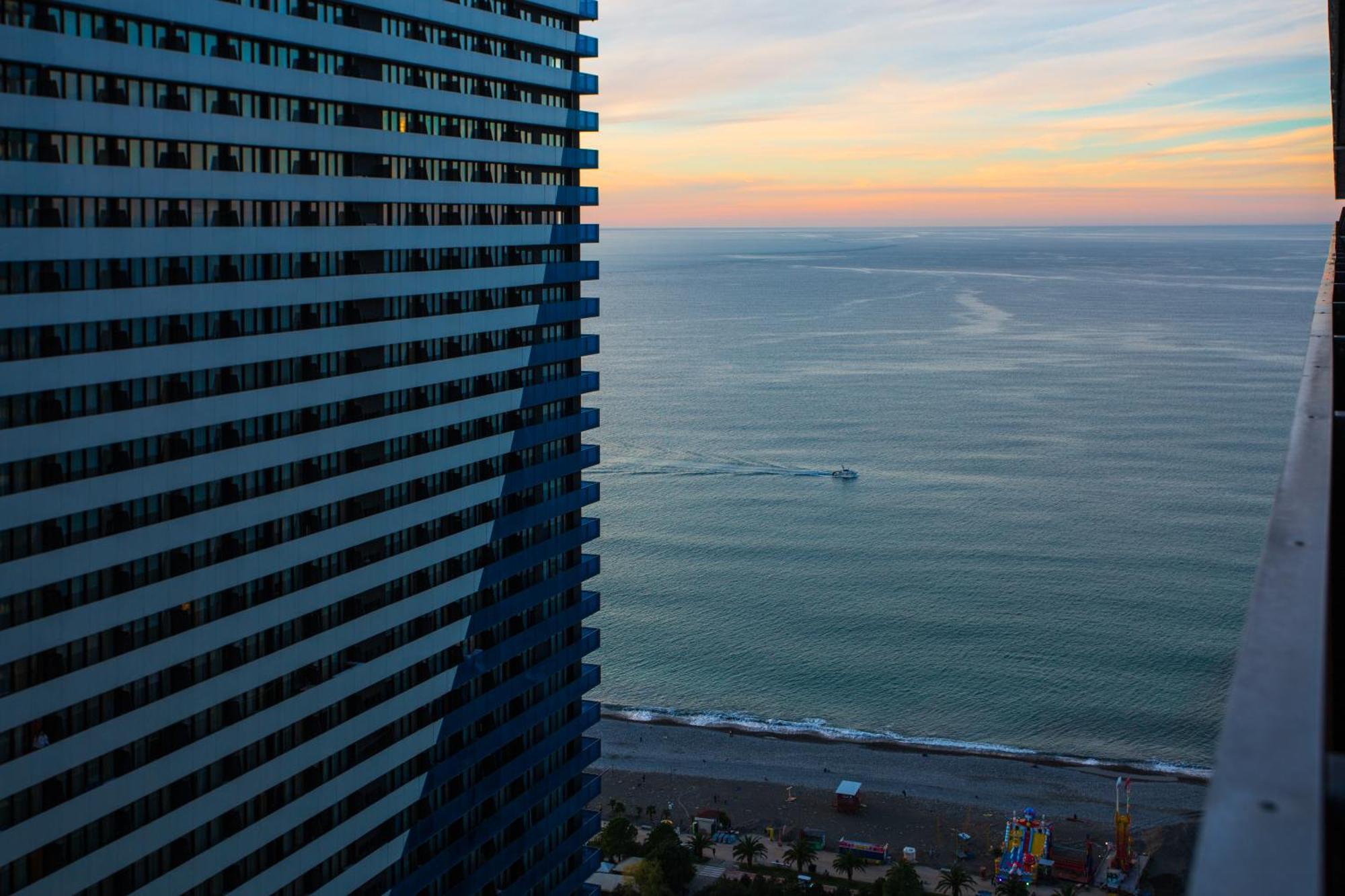 Orbi City Sea View Batumi Exterior foto